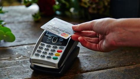 contactless tap-and-go cards finally enter us market|how to make contactless payment.